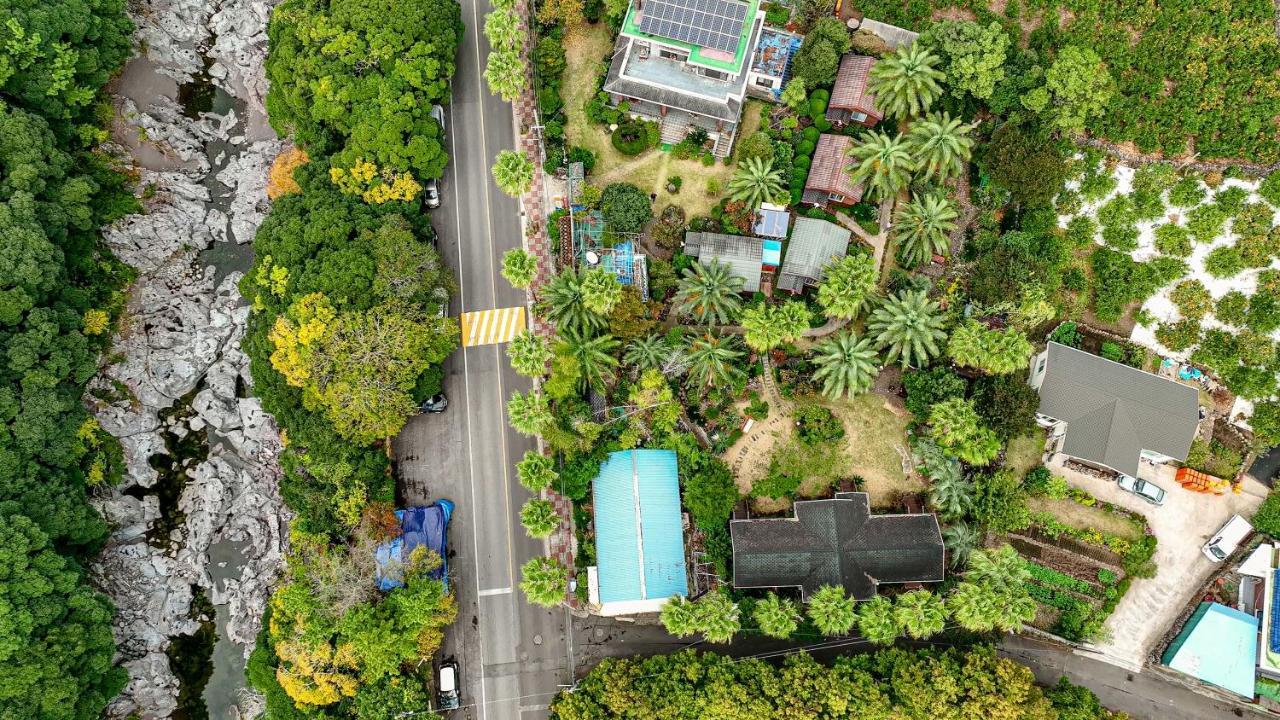 Valley Village 西归浦市 外观 照片